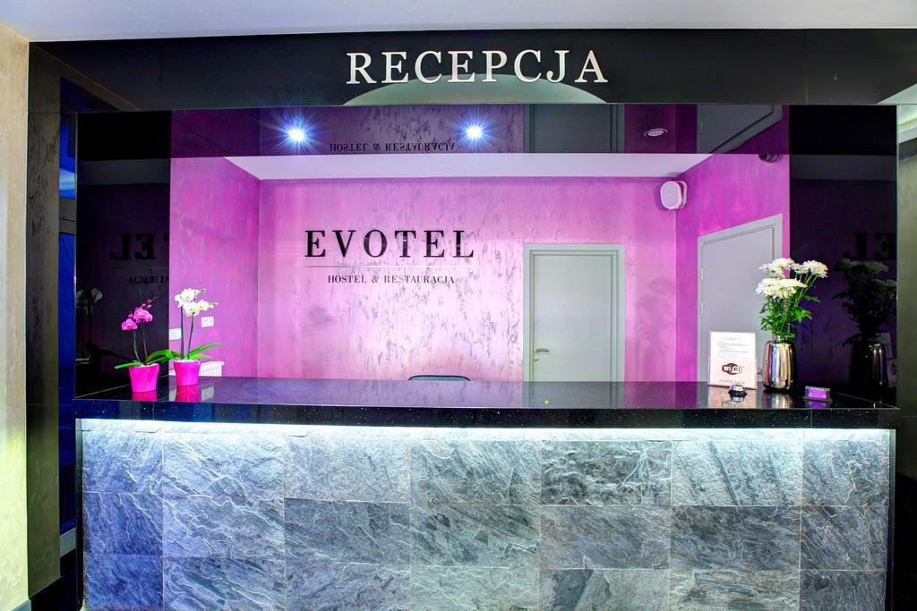 Hostel Evotel Zielonka  Kültér fotó