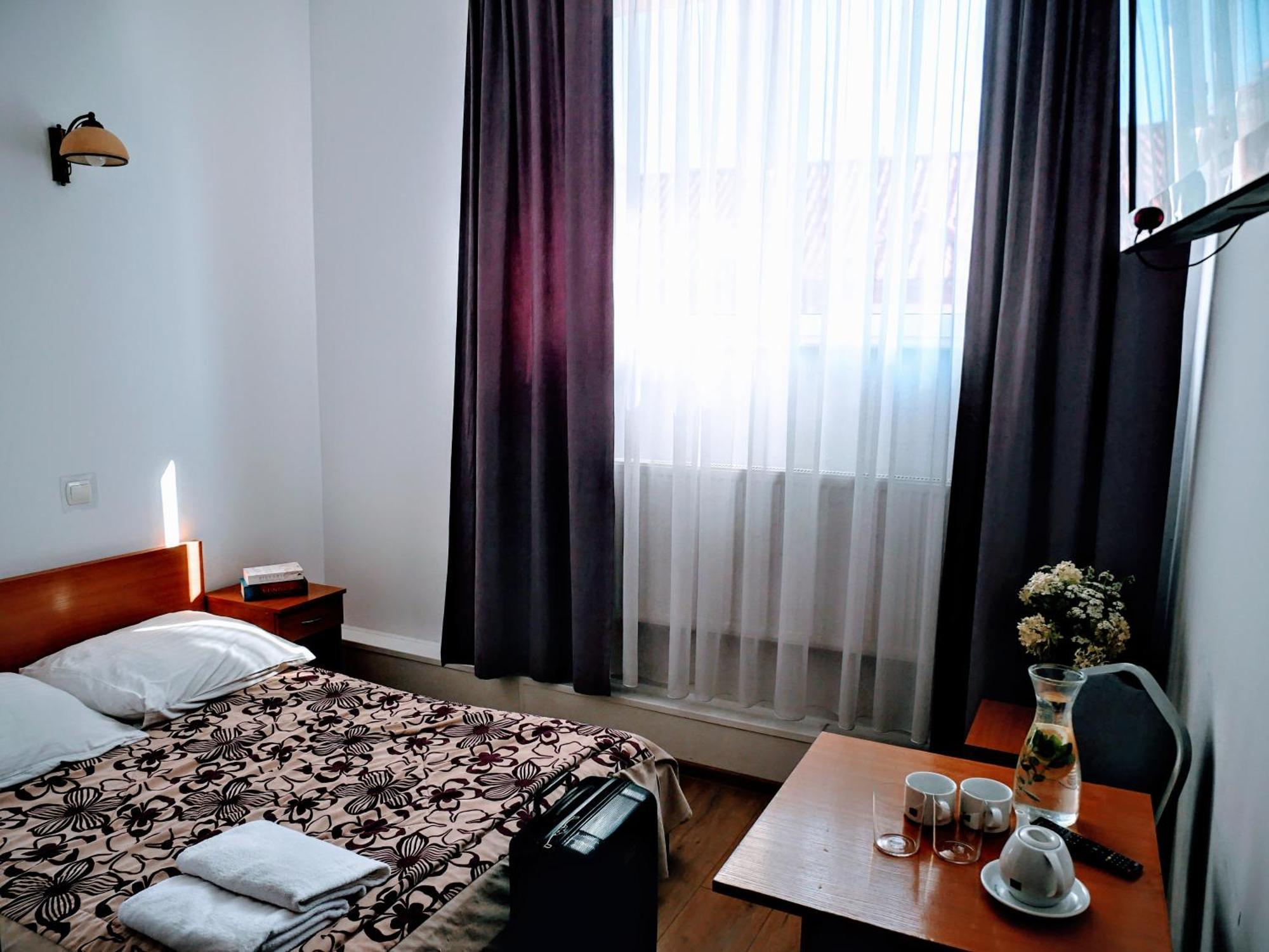 Hostel Evotel Zielonka  Kültér fotó