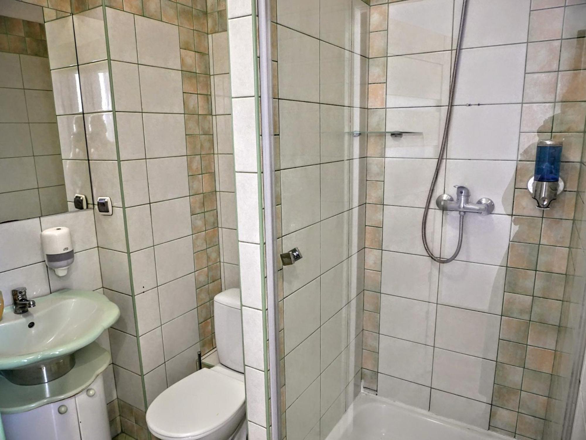 Hostel Evotel Zielonka  Kültér fotó